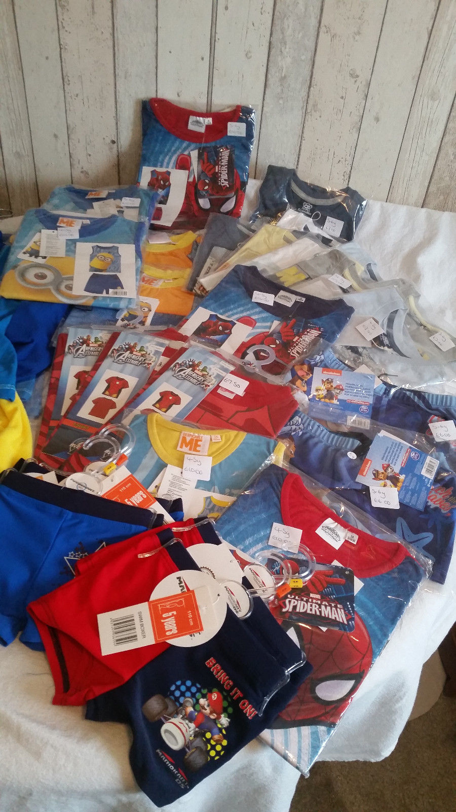 WHOLESALE/ JOBLOT/ BUNDLE/ CHILDREN’S CLOTHING - EX SHOP STOCK boys Four-6years