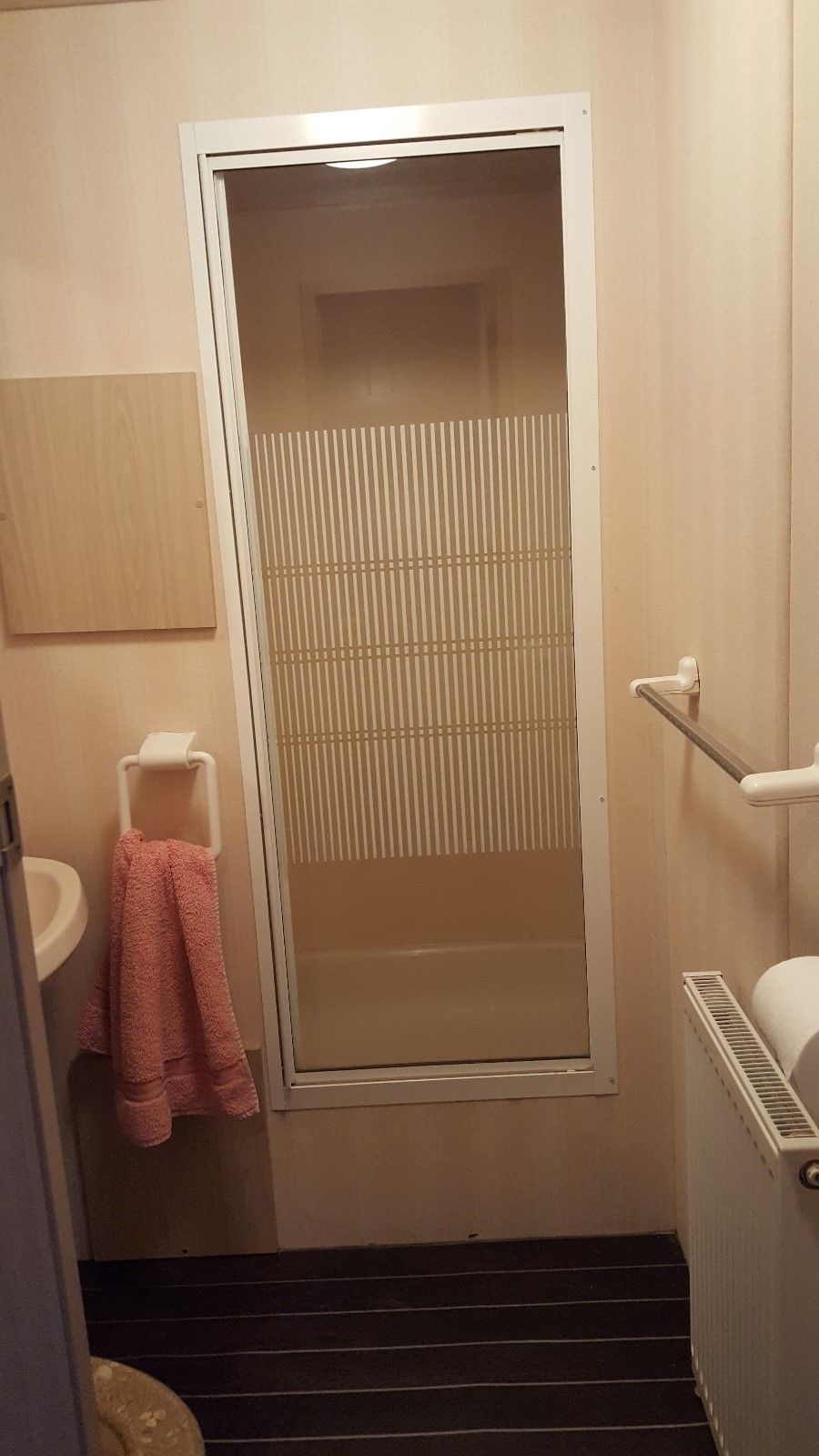 2-Bedroom, 6-Berth Caravan for Rent at Southview Skegness - Book Now! - Image 8
