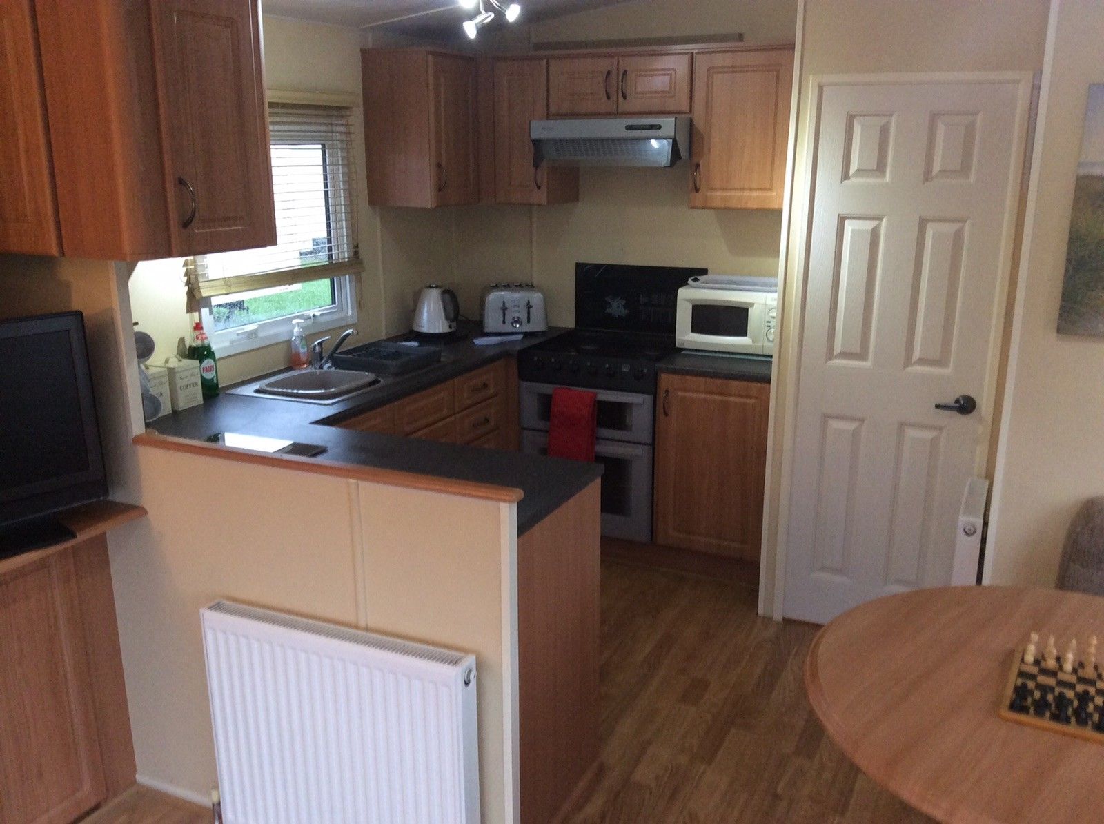 Luxurious Static Caravan For Make use of. Hafan Y Mor Haven Website online In Pwllheli. Sleeps eight. - Image 6