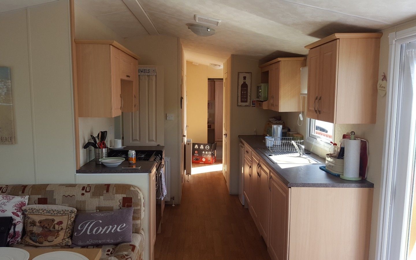 Static Trip Caravan To Rent Clarach Bay Mid Wales 2nd June 7 Nights LATE SALE - Image 8