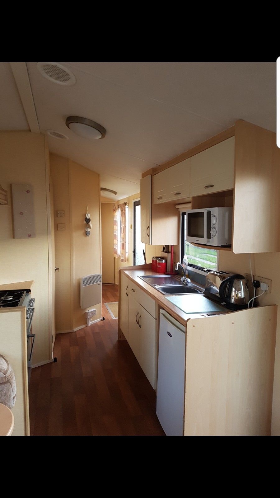 CARAVAN FOR Make use of AT THORPE PARK CLEETHORPES - Image 4