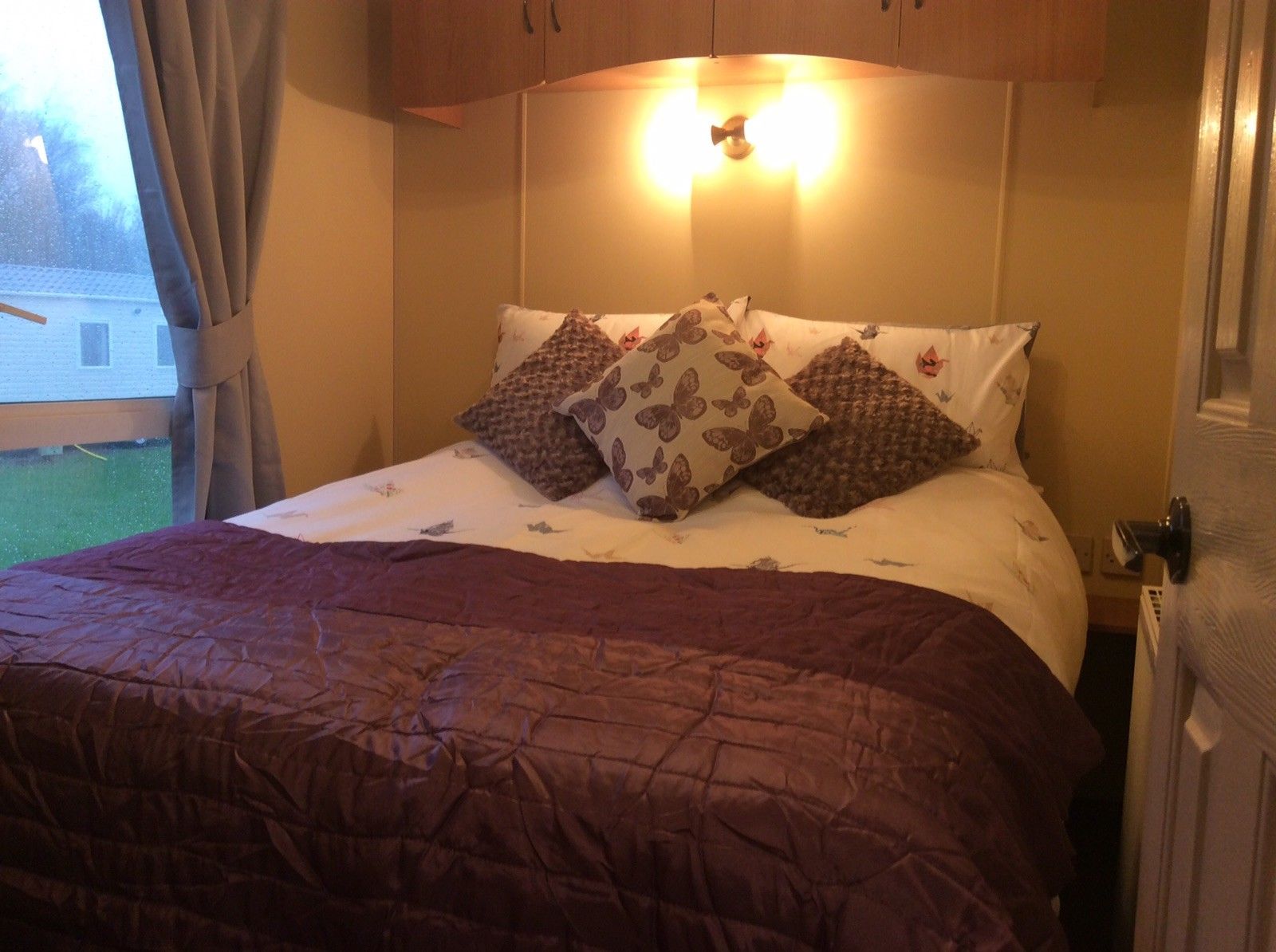 Luxurious Static Caravan For Make use of. Hafan Y Mor Haven Website online In Pwllheli. Sleeps eight. - Image 9