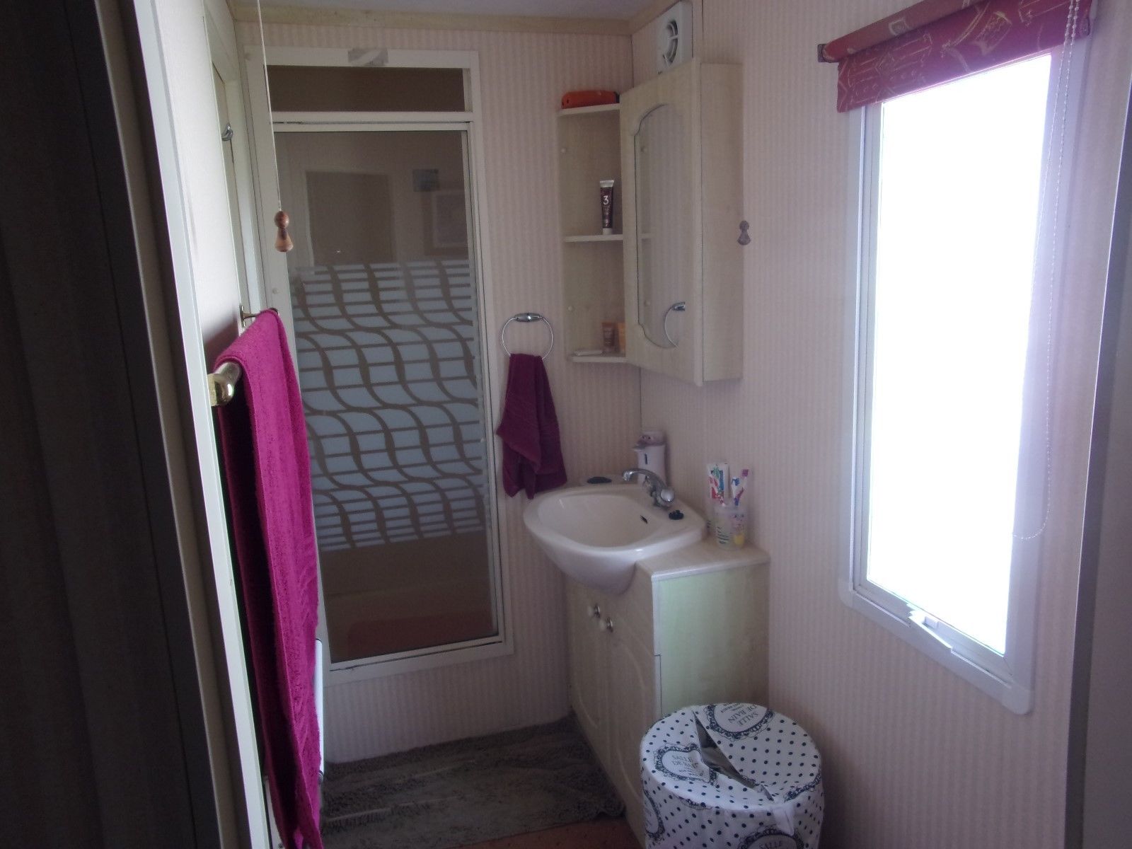 6 berth static caravan rent/hire at millfield ingoldmells skegness 18 - Image 7