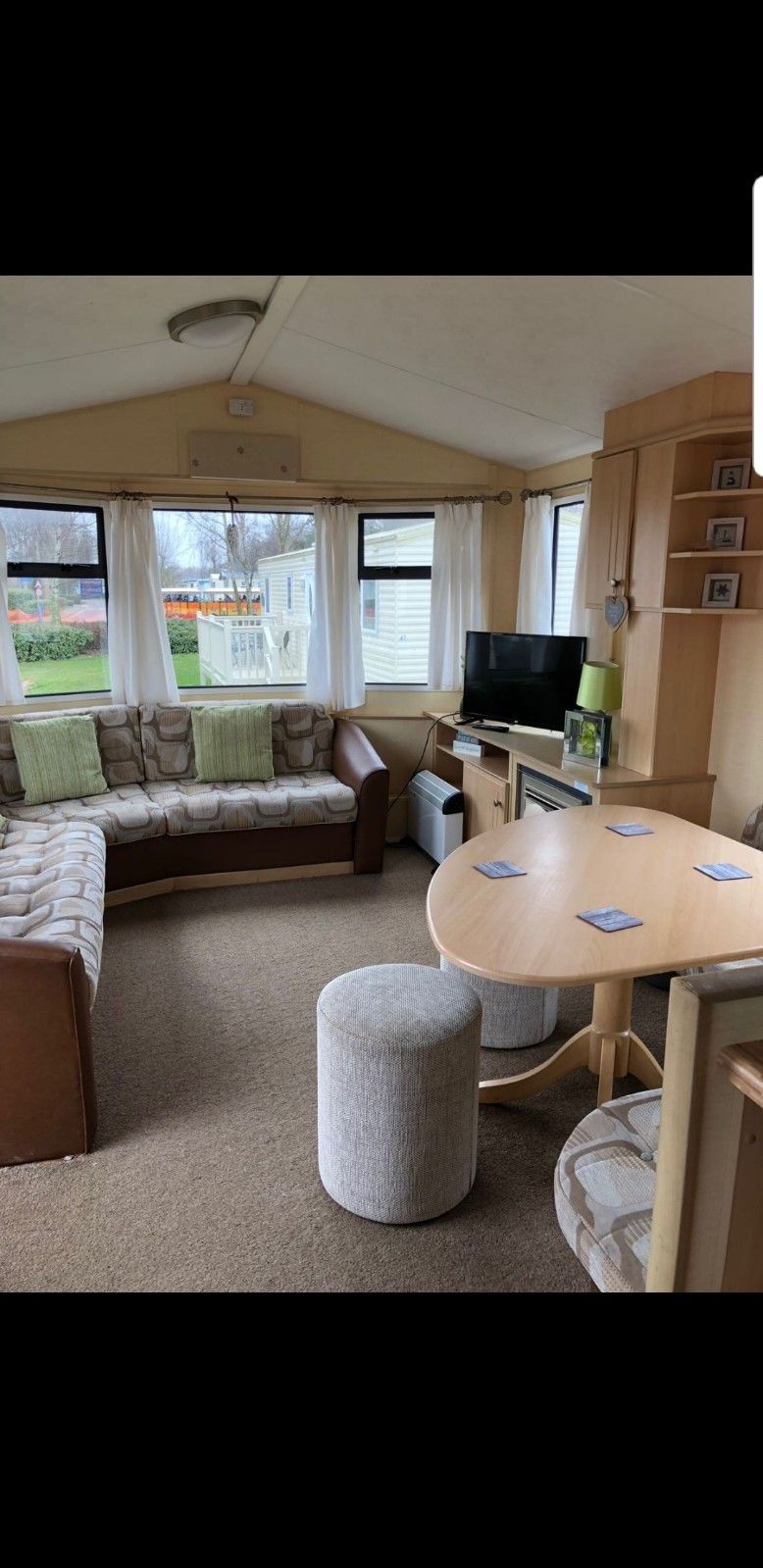 CARAVAN FOR Make use of AT THORPE PARK CLEETHORPES - Image 10