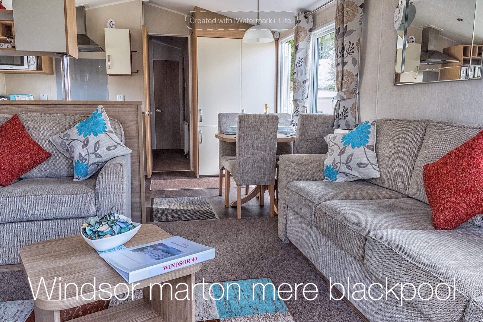 Caravan Marton Mere Blackpool Status three Bedrooms six Friends April see Description - Image 5