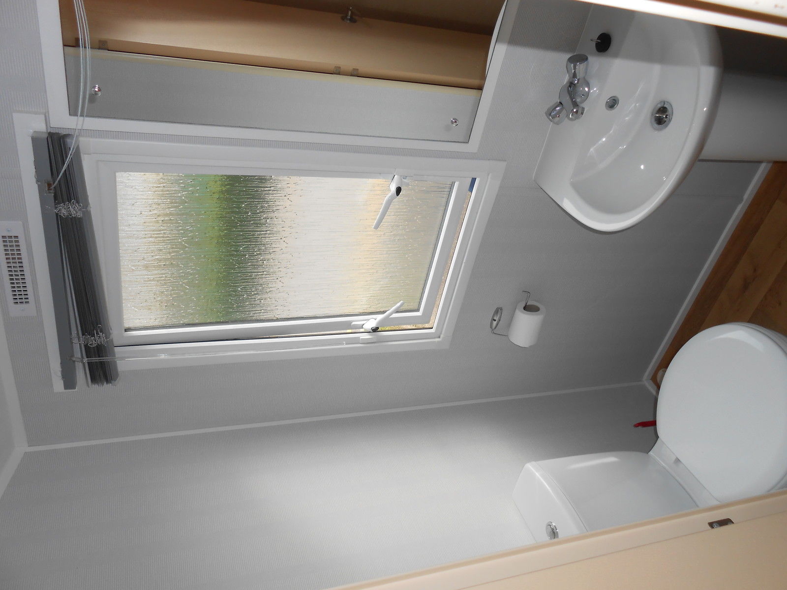 Rent Our 8-Berth Deluxe Plus Caravan at Littlesea Holiday Park, Weymouth’s Only 5-Star Site - Image 6
