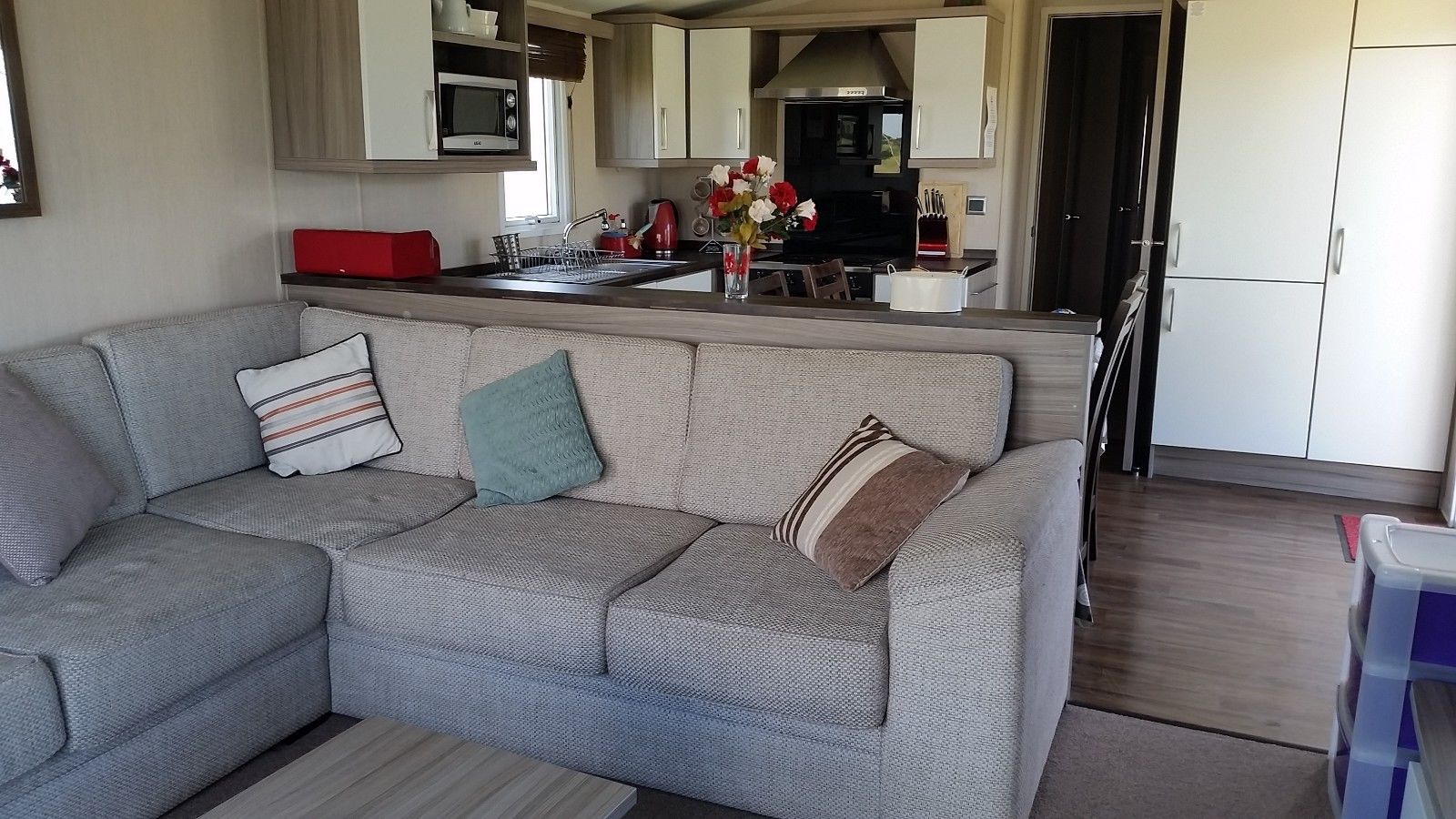 Luxurious Caravan Hire Littlesea Trip Park Weymouth Sea views,Veranda June dates - Image 7
