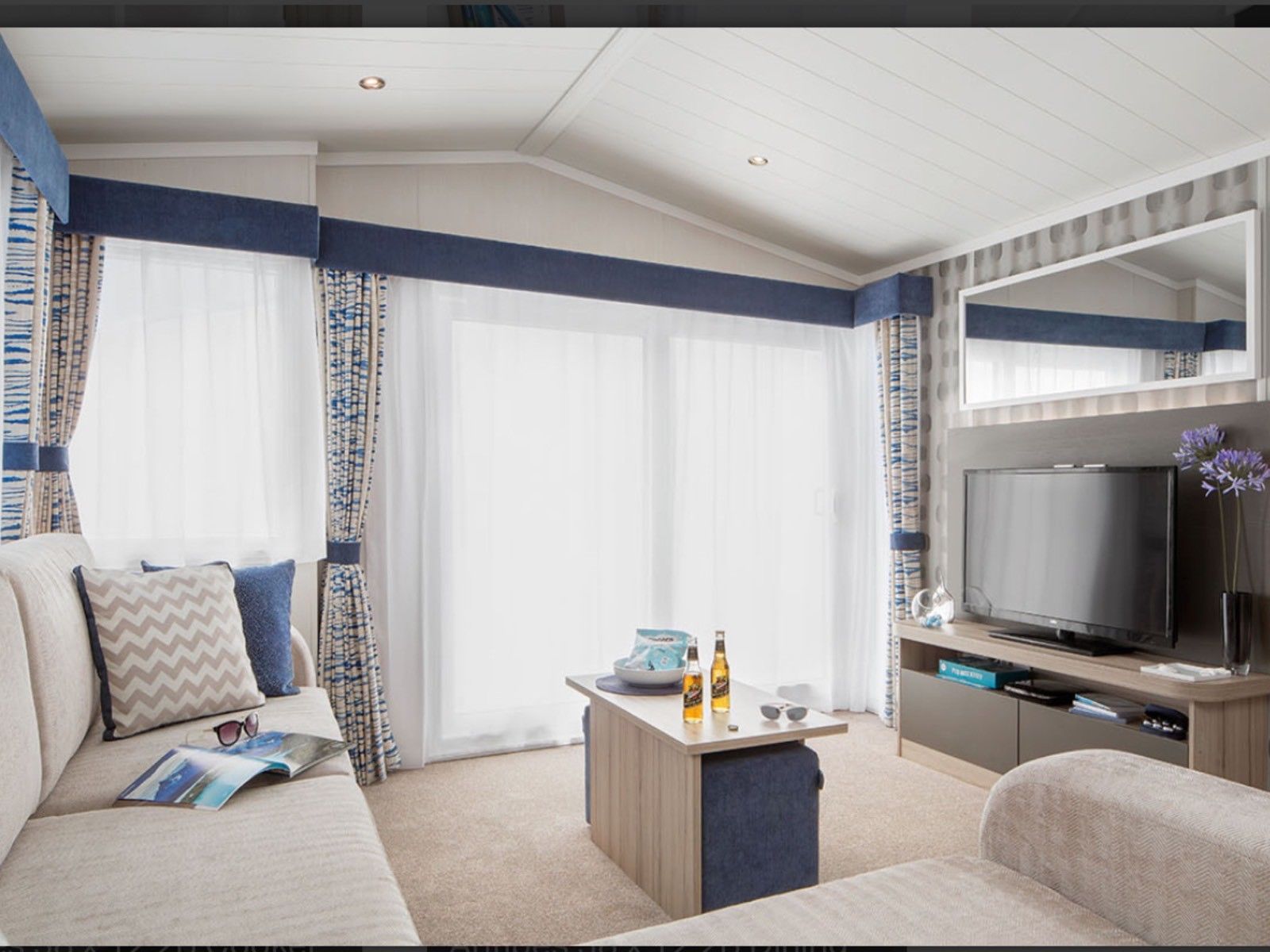 three Mattress room Platinum 17 Caravan For Hire At Haven Weymouth Bay - Image 5